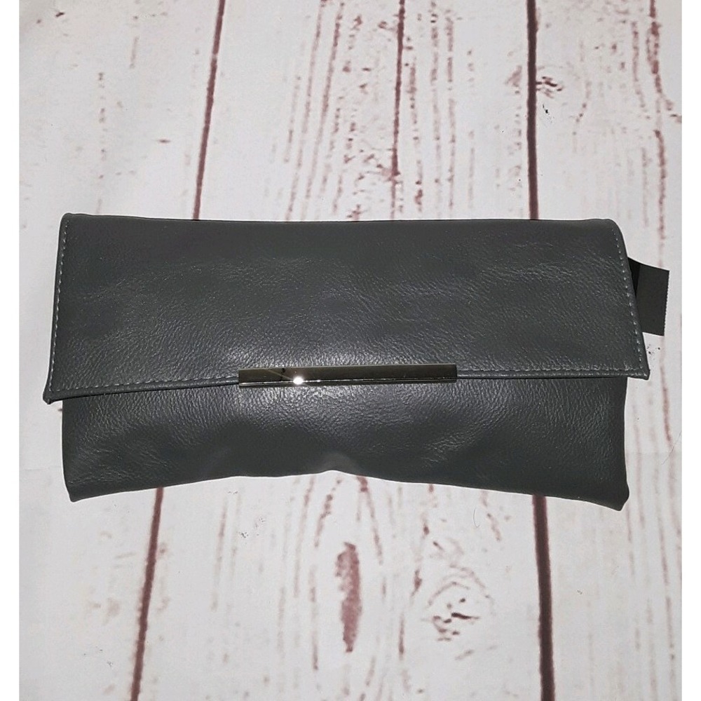 NWT Mossimo Gray Pebbled Faux Leather Silver Accent Clutch Purse